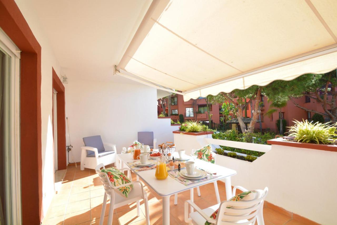 Luxury Beach Side Apartment In Marbella Playa Bagian luar foto
